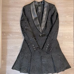 Guess women’s 2 piece suit